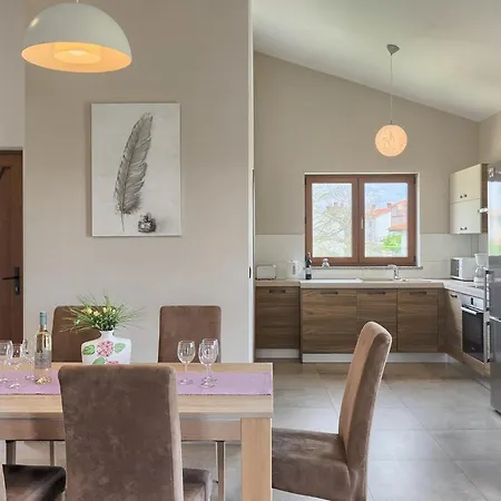 Linden Tree Ferienhaus Pula