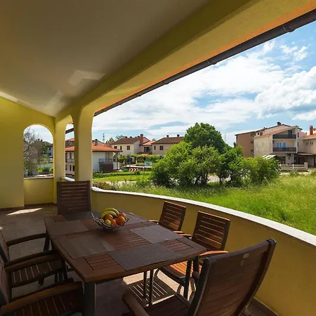 펜션 Linden Tree *